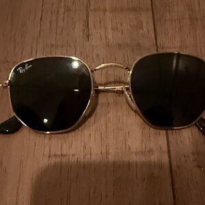 Ray-Ban Gold Frame Black Lens Men's Sunglasses